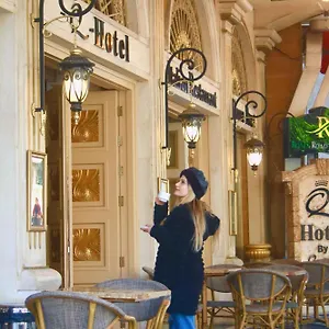Hotel Q